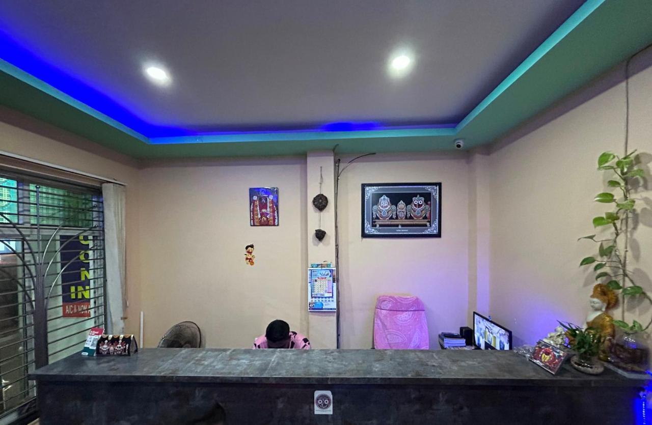 Oyo Flagship Hotel New Moon Inn Puri Exterior photo